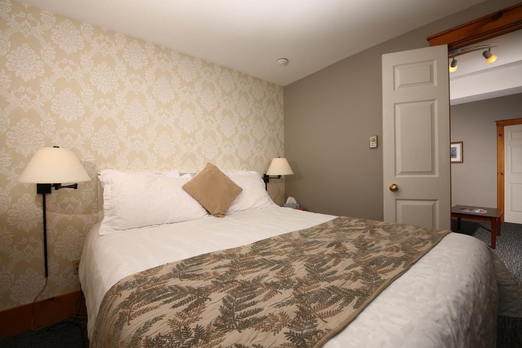 Kettle Creek Inn Port Stanley Esterno foto